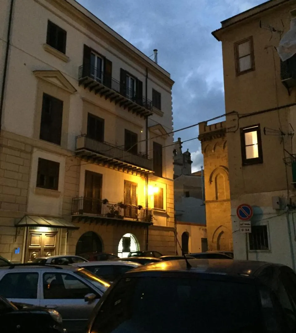 فندق مبيت وإفطار باليرمو B&B Ohana